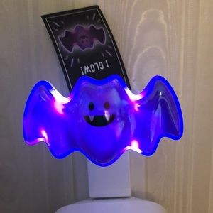 RETIRED Bath & Bodywork’s Bat Wallflower Plug In Nightlight 2022 Collection